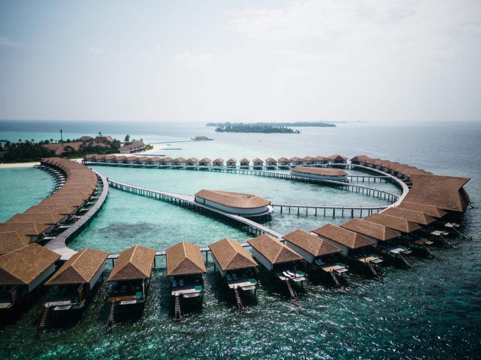 Cinnamon Velifushi Maldives Aarah Island Экстерьер фото The resort's overwater villas
