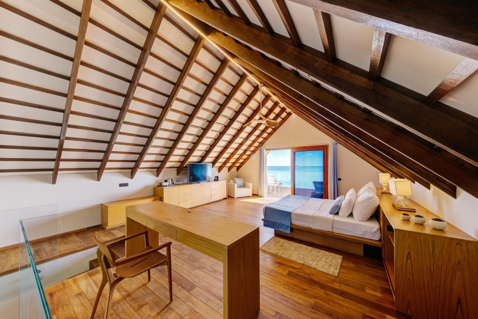 Cinnamon Velifushi Maldives Aarah Island Экстерьер фото The interior of a suite at the resort