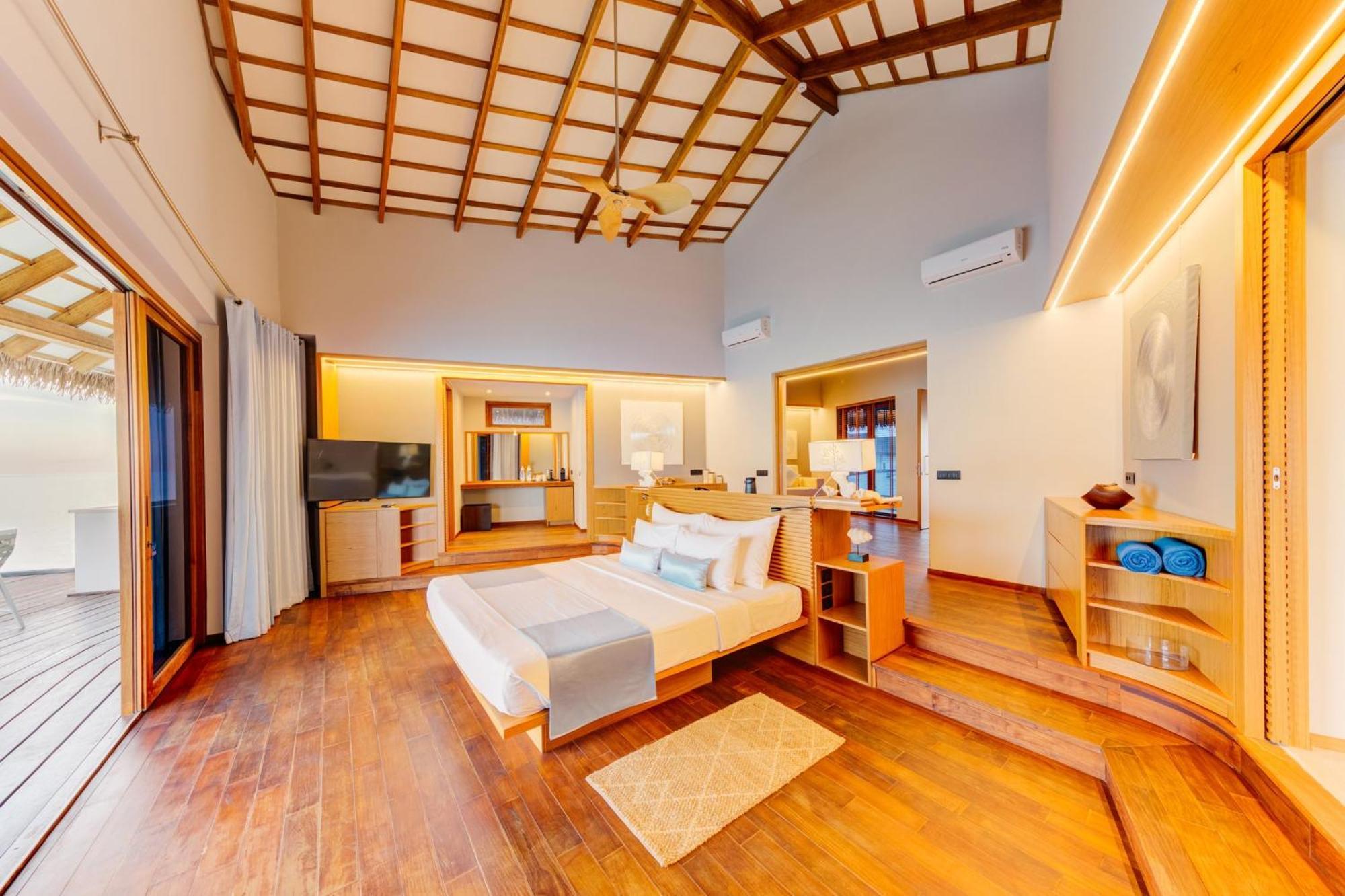 Cinnamon Velifushi Maldives Aarah Island Экстерьер фото A bedroom at the resort